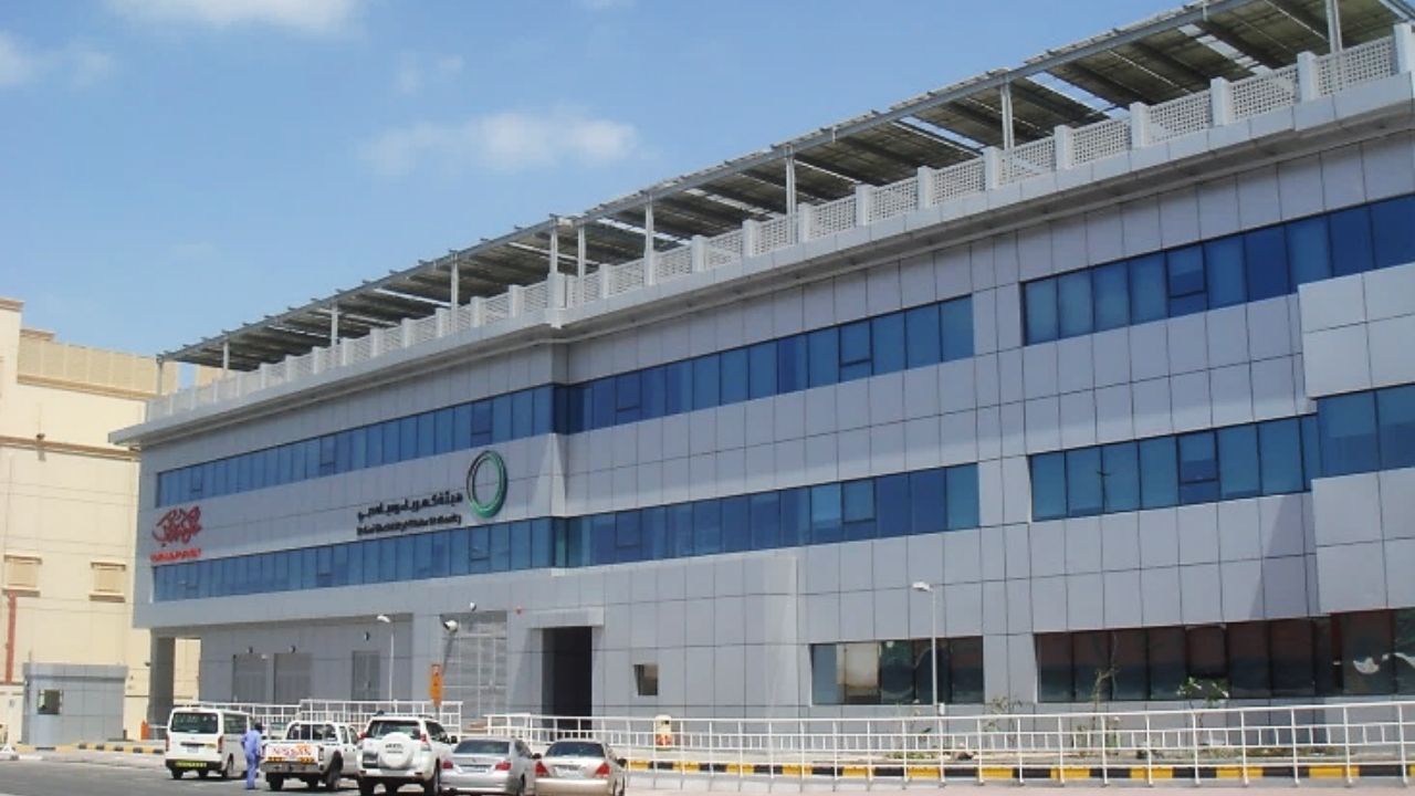 The Hana Road Studios is a state-of-the-art G+M+3+R steel-structured building located in Al Quoz, Dubai. Designed and constructed by Biston, this expansive filming studio stands as a landmark with (18)