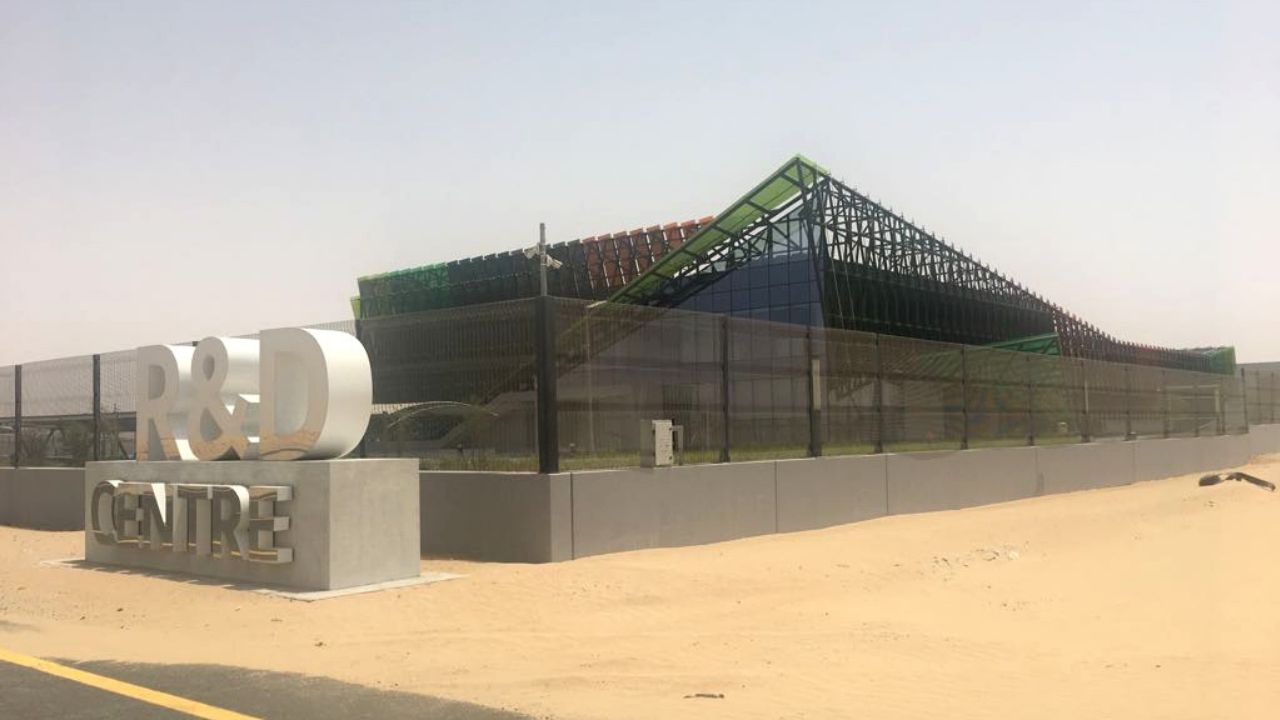 The Hana Road Studios is a state-of-the-art G+M+3+R steel-structured building located in Al Quoz, Dubai. Designed and constructed by Biston, this expansive filming studio stands as a landmark with (20)