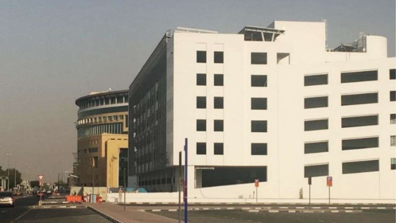 The Hana Road Studios is a state-of-the-art G+M+3+R steel-structured building located in Al Quoz, Dubai. Designed and constructed by Biston, this expansive filming studio stands as a landmark with (25)