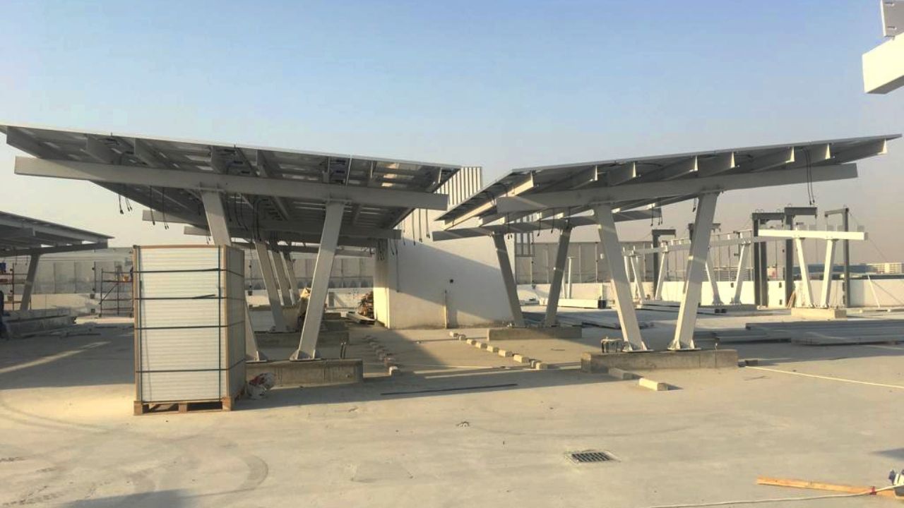 The Hana Road Studios is a state-of-the-art G+M+3+R steel-structured building located in Al Quoz, Dubai. Designed and constructed by Biston, this expansive filming studio stands as a landmark with (26)