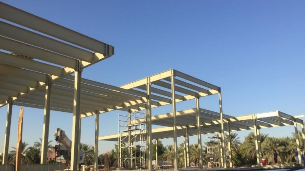 The Hana Road Studios is a state-of-the-art G+M+3+R steel-structured building located in Al Quoz, Dubai. Designed and constructed by Biston, this expansive filming studio stands as a landmark with (34)