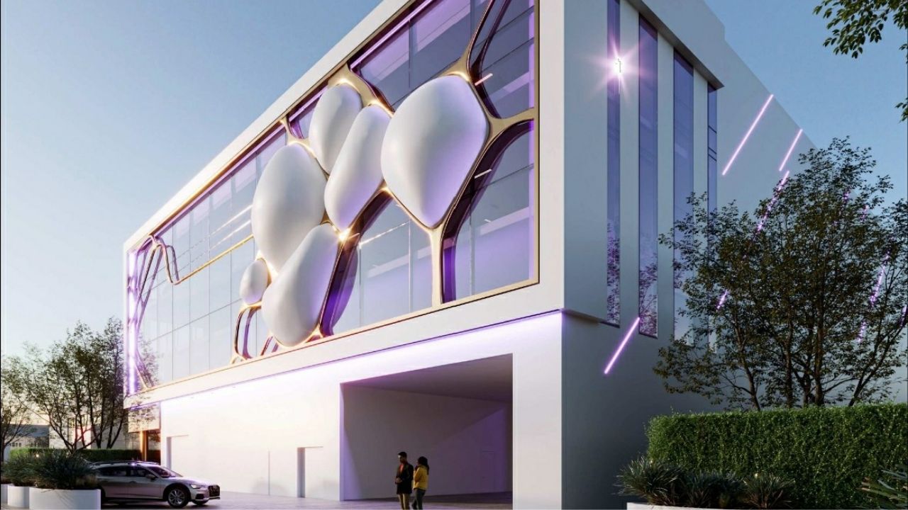 The Hana Road Studios is a state-of-the-art G+M+3+R steel-structured building located in Al Quoz, Dubai. Designed and constructed by Biston, this expansive filming studio stands as a landmark with